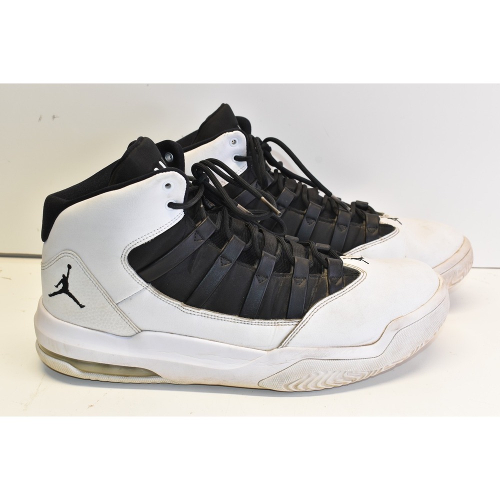 Nike Air Jordan Max Aura Basketball Shoes Black-White Mens Size 11.5 AQ9084100